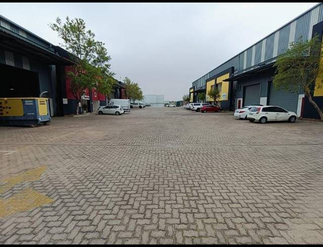 INDUSTRIAL PROPERTY TO RENT IN LANSERIA